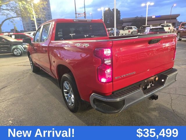 2022 Chevrolet Silverado 1500 LT photo 4