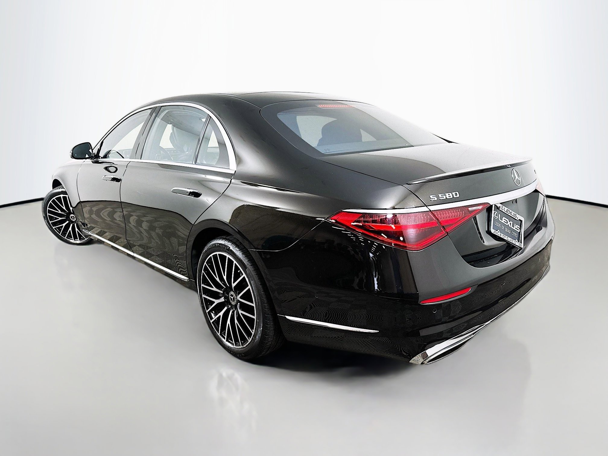 2022 Mercedes Benz S 580 4MATIC photo 3