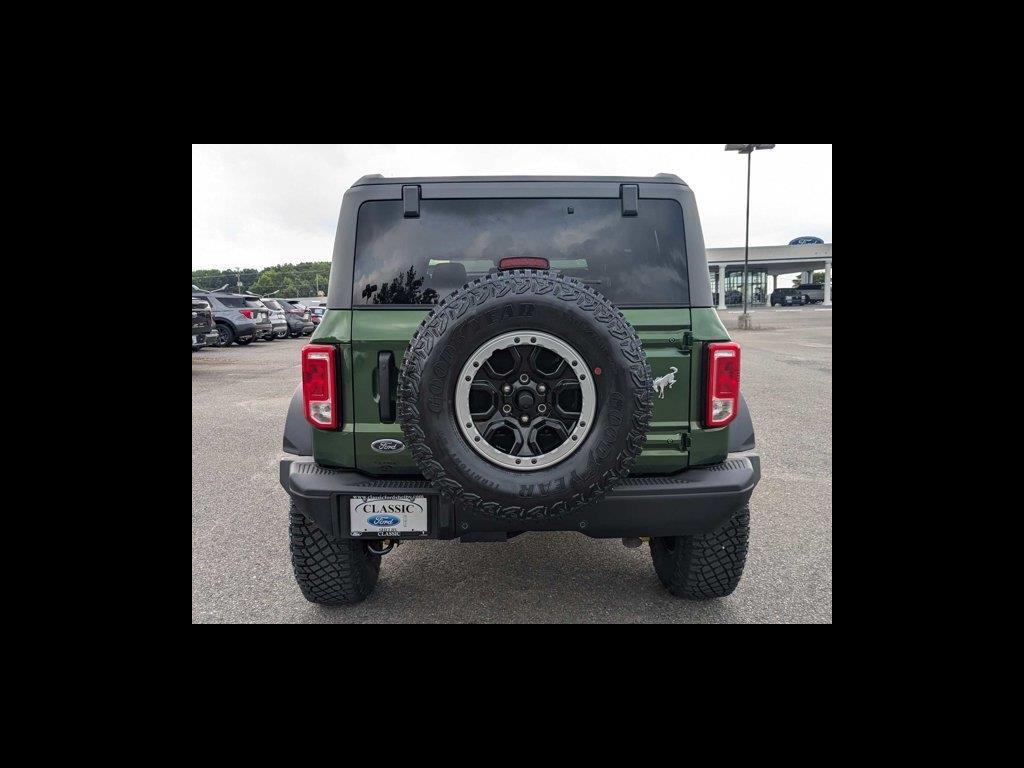 2024 Ford Bronco Black Diamond photo 6