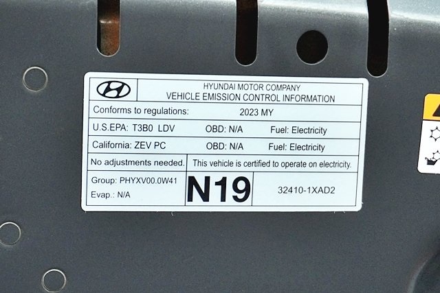 Used 2023 Gray Hyundai SEL image 33