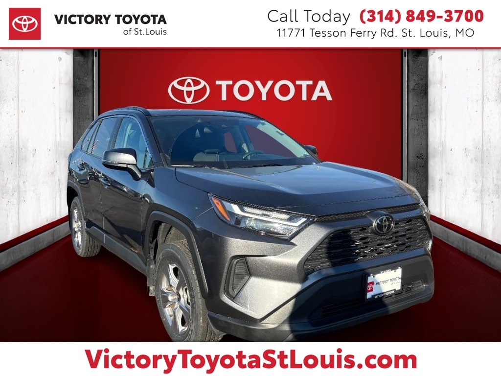 2023 Toyota RAV4 XLE's photo