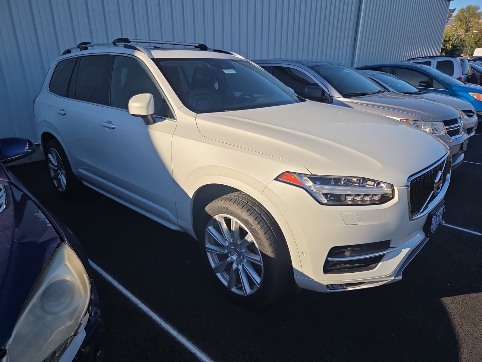 2017 Volvo XC90 Momentum photo 3