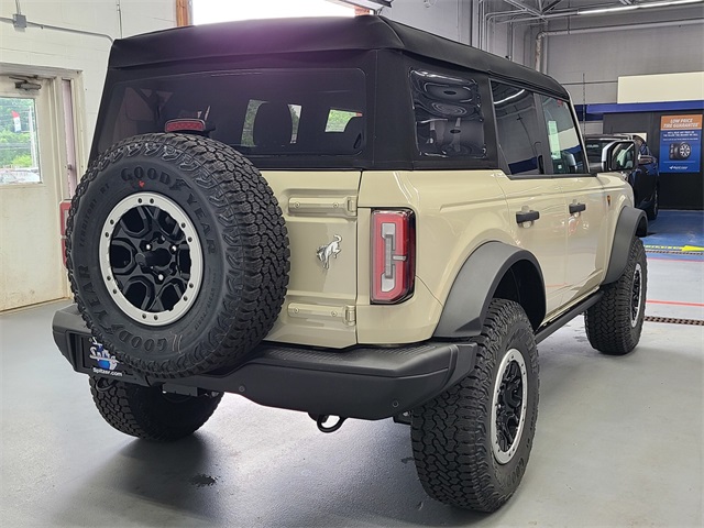 2025 Ford Bronco Badlands photo 4