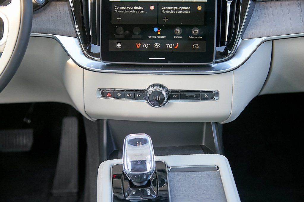 2026 VOLVO XC90 - Image 29