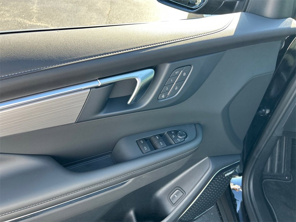 2026 Buick Enclave Preferred photo 13