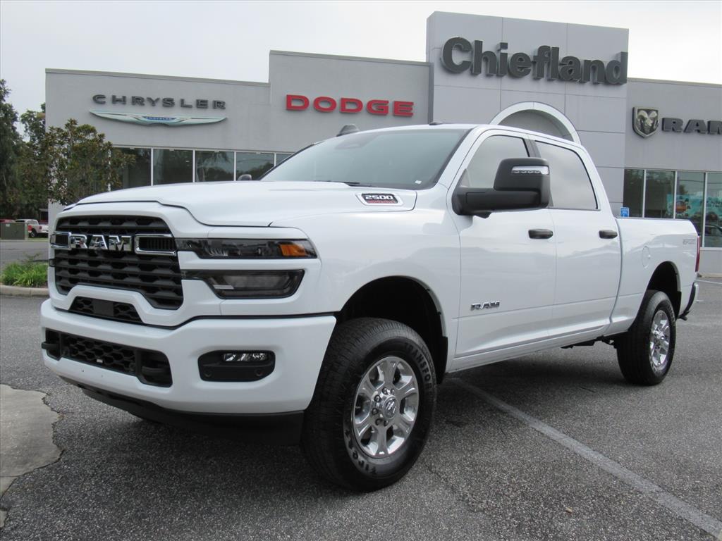 2026 Ram 2500 Big Horn photo 3