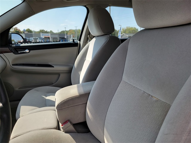 2009 Chevrolet Impala 1LT photo 14