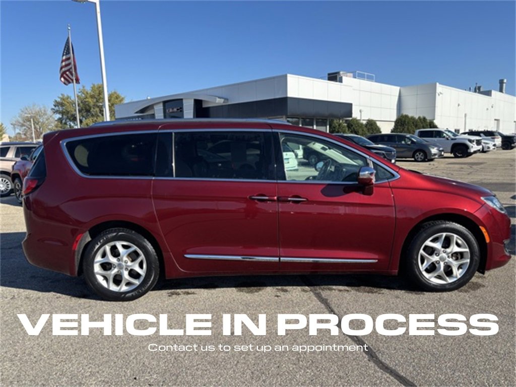 Used 2020 Chrysler Pacifica Limited with VIN 2C4RC1GG7LR135459 for sale in Rochester, Minnesota