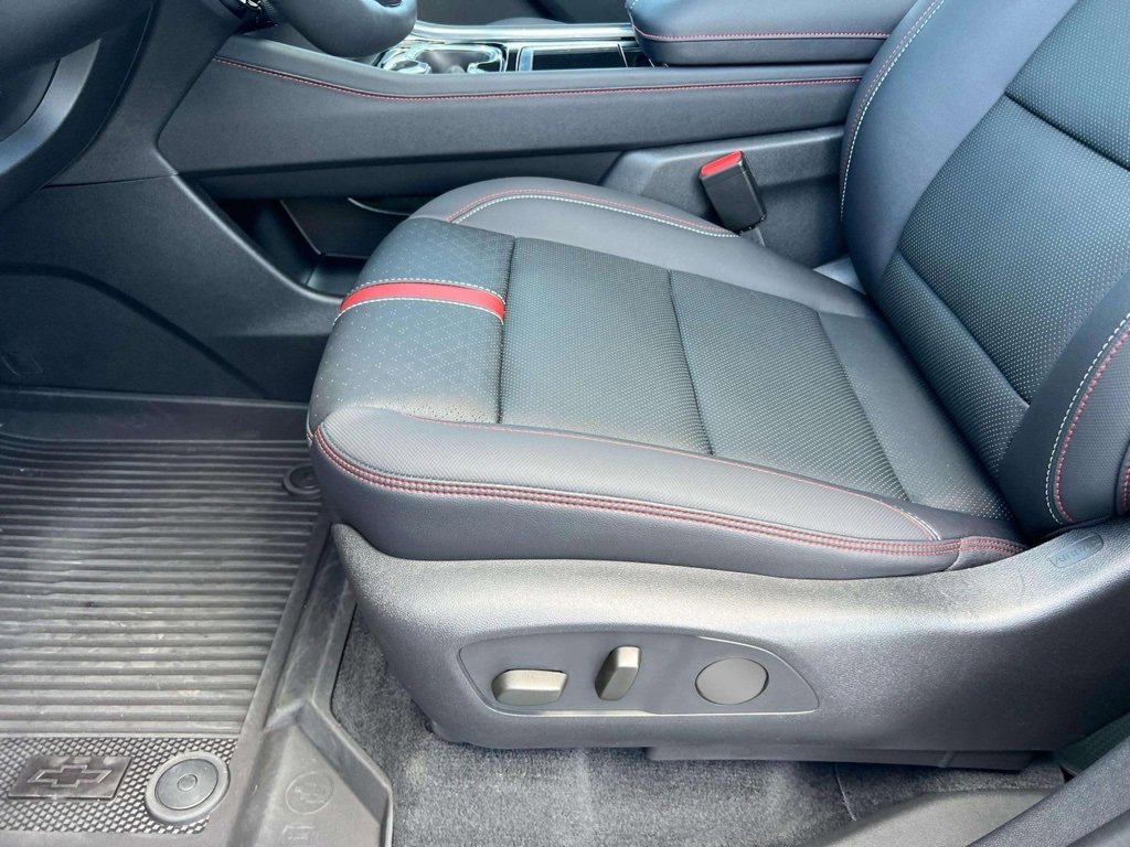 2024 Chevrolet Traverse RS photo 17