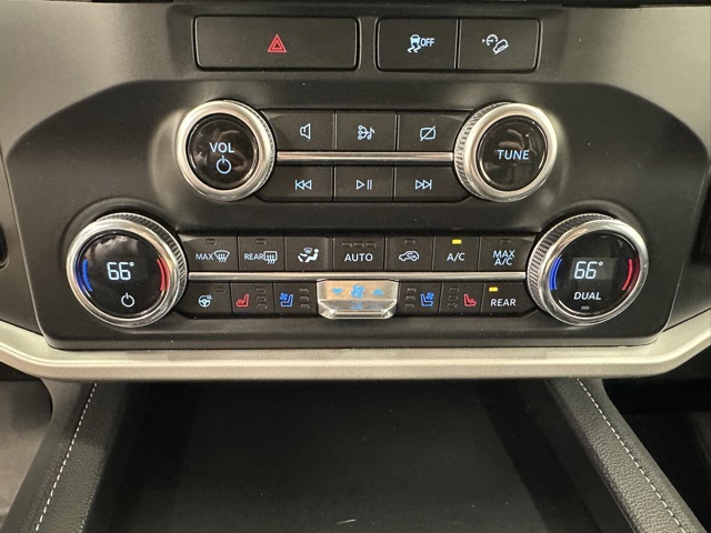2022 Ford Expedition MAX XLT photo 28