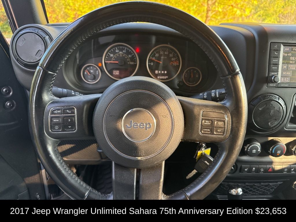 2017 Jeep Wrangler Unlimited Sahara photo 14