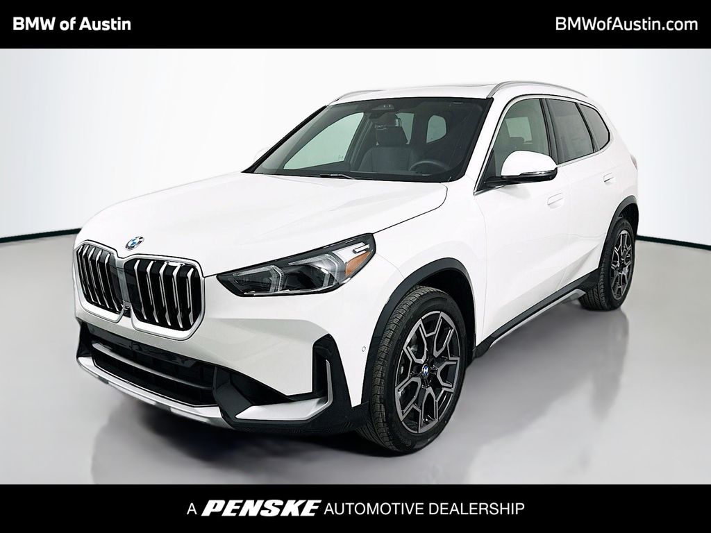 2025 BMW X1 28i's photo