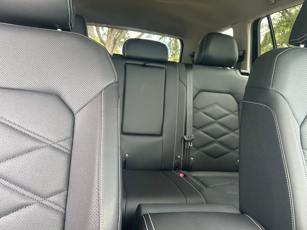 2026 Volkswagen Atlas SE Technology photo 28