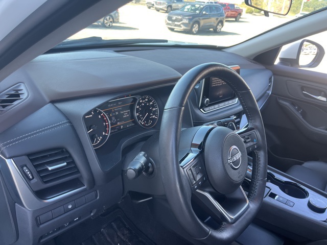 2023 Nissan Rogue SV photo 8