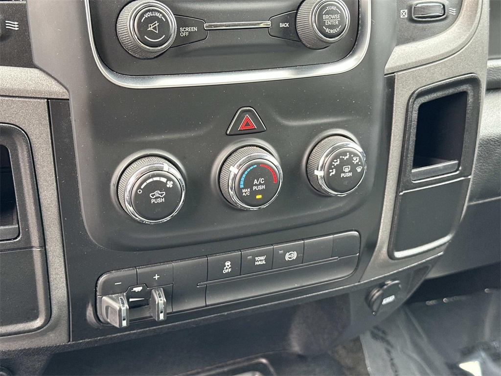 2018 Ram 2500 Tradesman photo 23