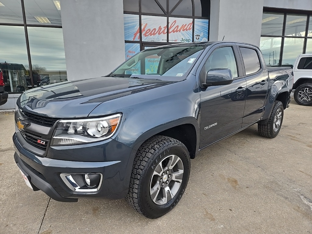 Used 2020 Chevrolet Colorado Z71 with VIN 1GCGTDEN0L1119053 for sale in Kansas City