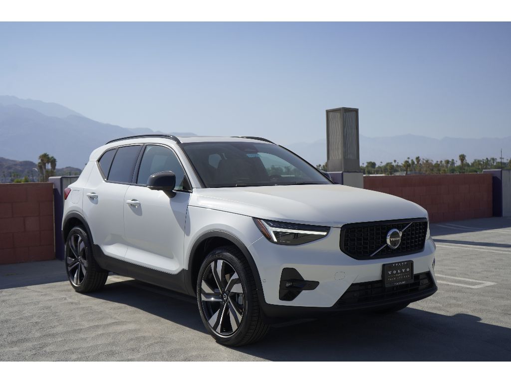 2026 Volvo XC40 Ultra's photo