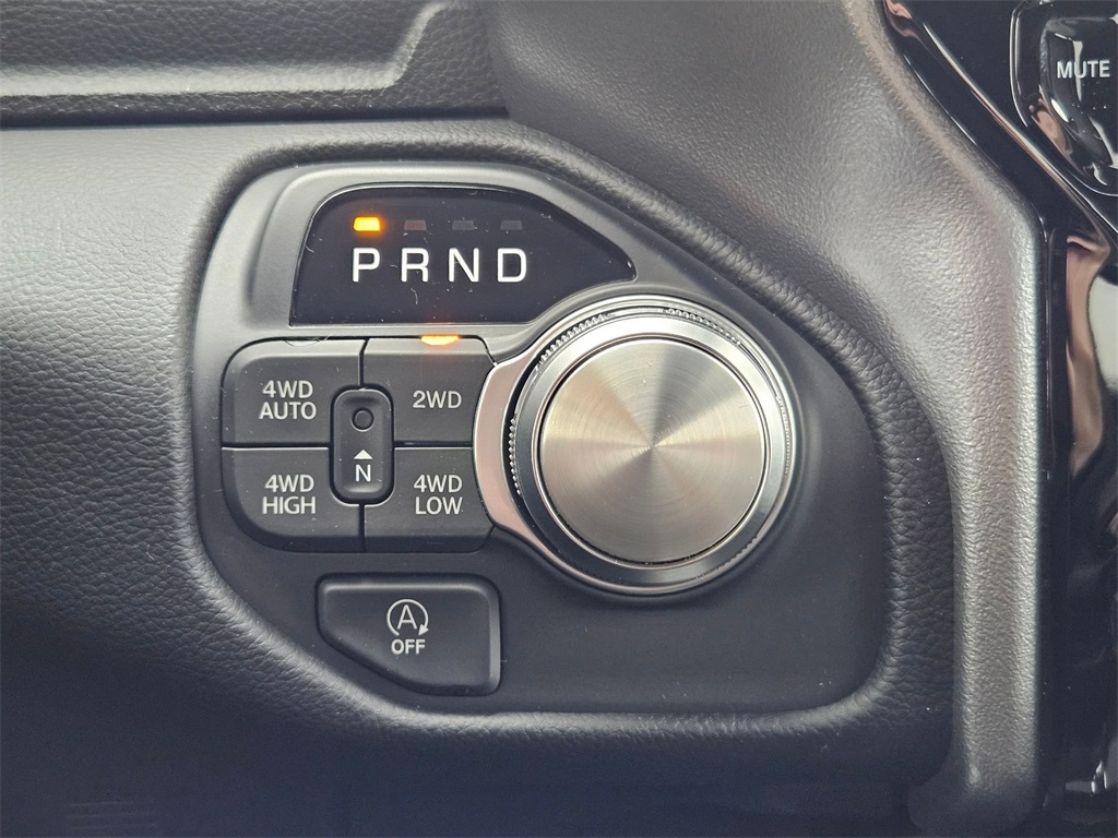 New 2025 Billet Silver Metallic Clear-Coat Exterior Paint RAM Laramie image 32