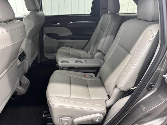 2018 Toyota Highlander Limited photo 10