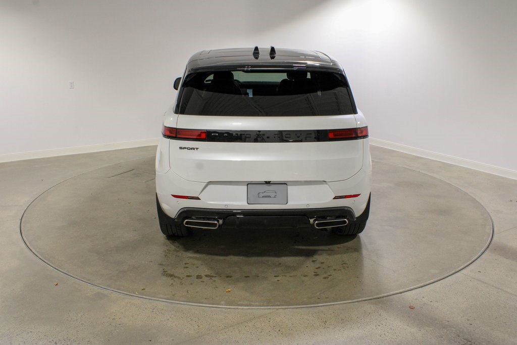 2025 Land Rover Range Rover Sport SE photo 3