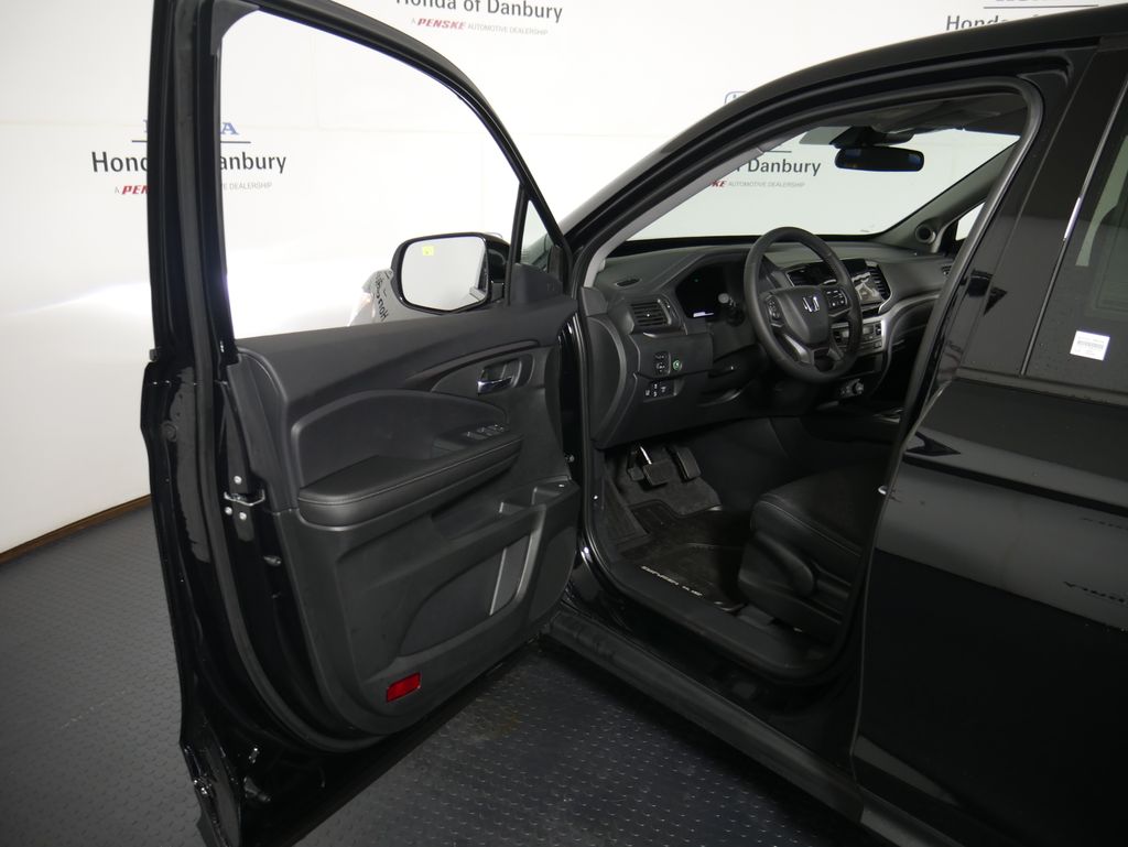 2025 Honda Ridgeline Sport photo 10