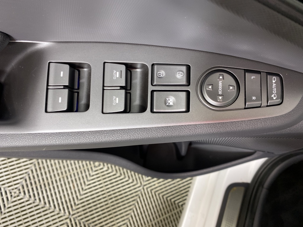 2020 Hyundai Ioniq Limited photo 9