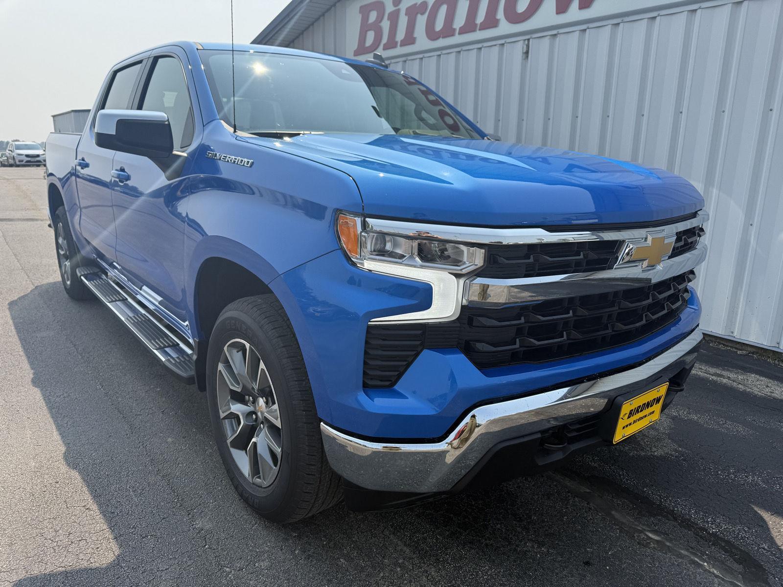 2026 Chevrolet Silverado 1500 LT photo 2