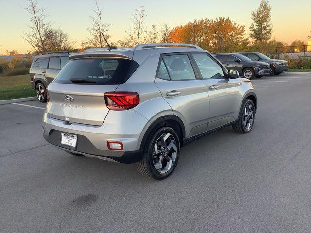 2026 Hyundai Venue SEL photo 3