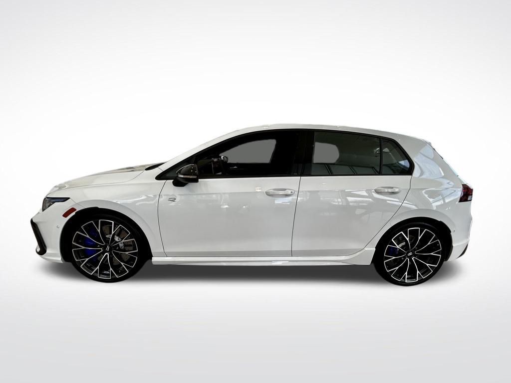 2025 Volkswagen Golf R 2.0 TSI photo 3