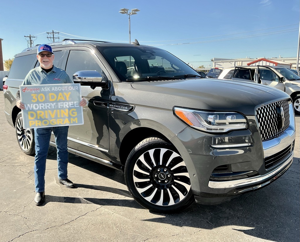 2022 Lincoln Navigator Black Label's photo