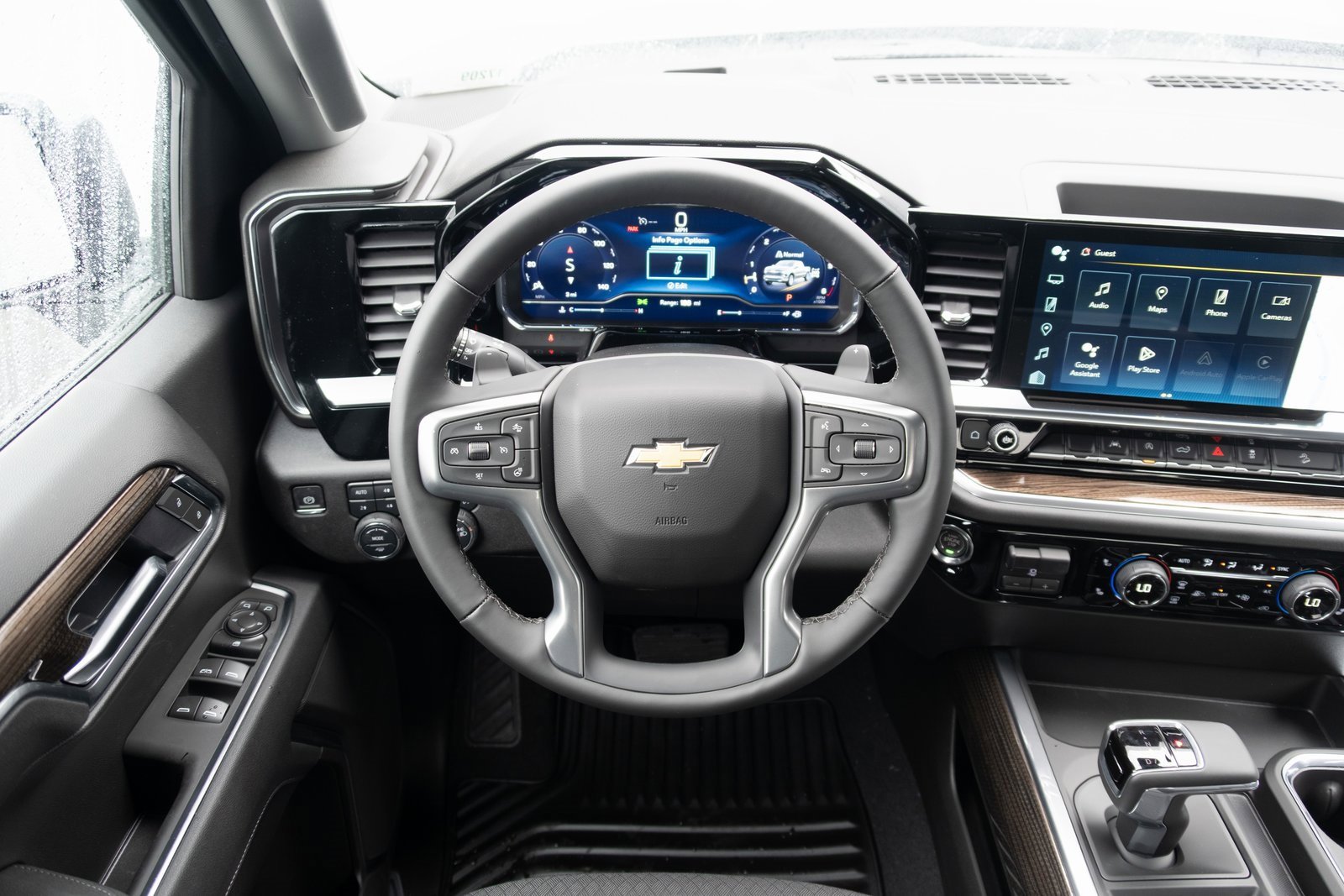 2025 Chevrolet Silverado 1500 LT photo 2