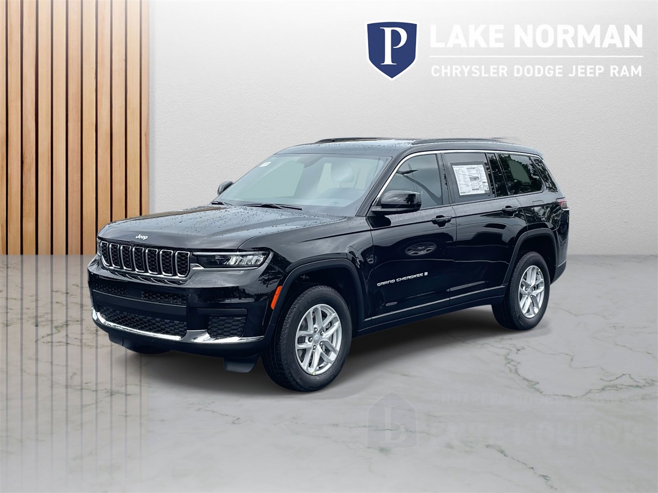 2025 Jeep Grand Cherokee Laredo X photo 4