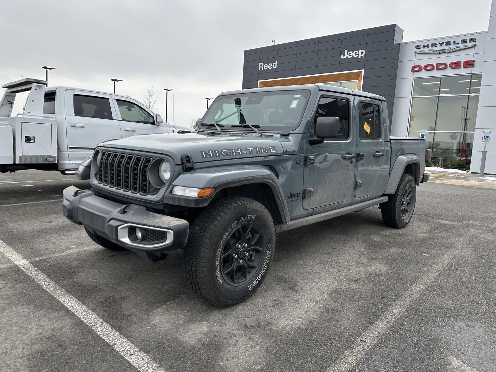 2025 Jeep Gladiator High Tide's photo