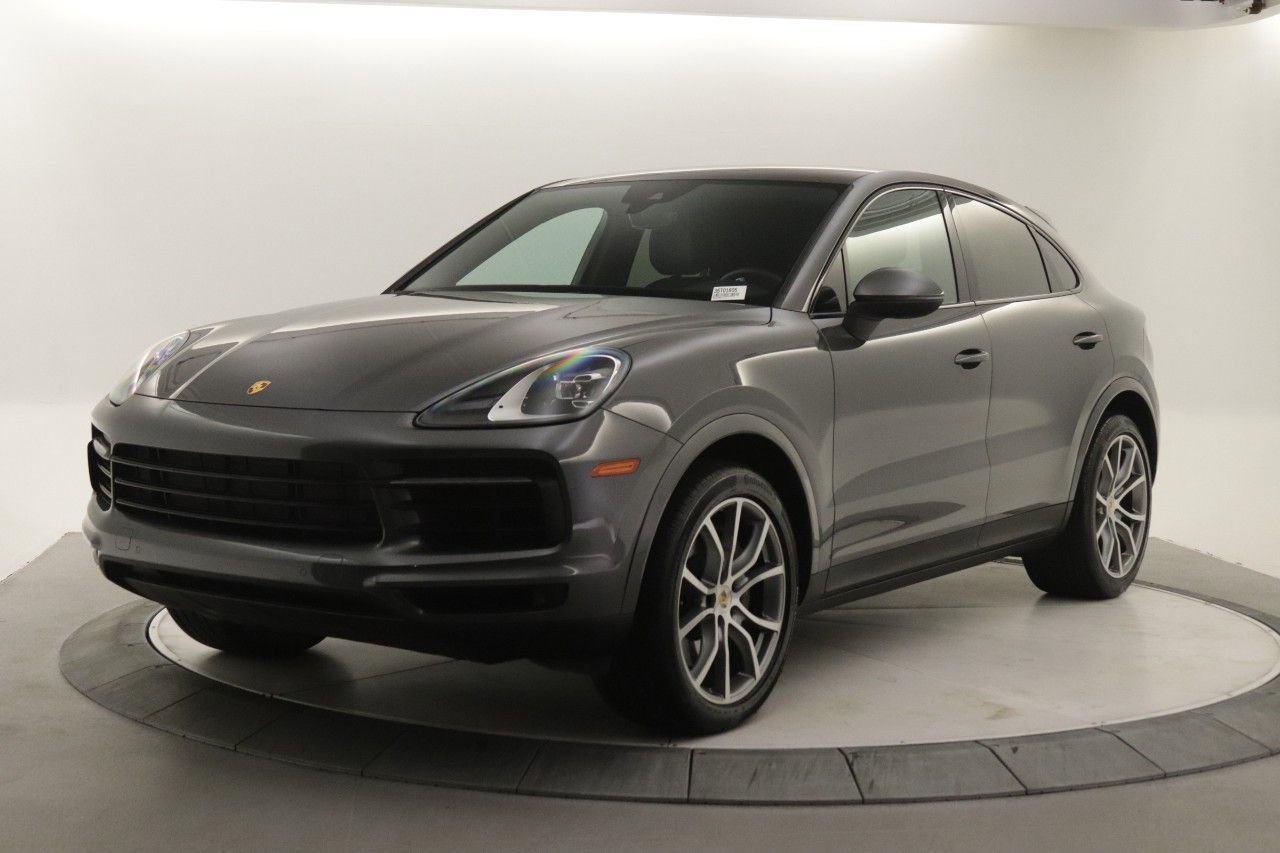 2022 Porsche Cayenne Coupe Base photo 2