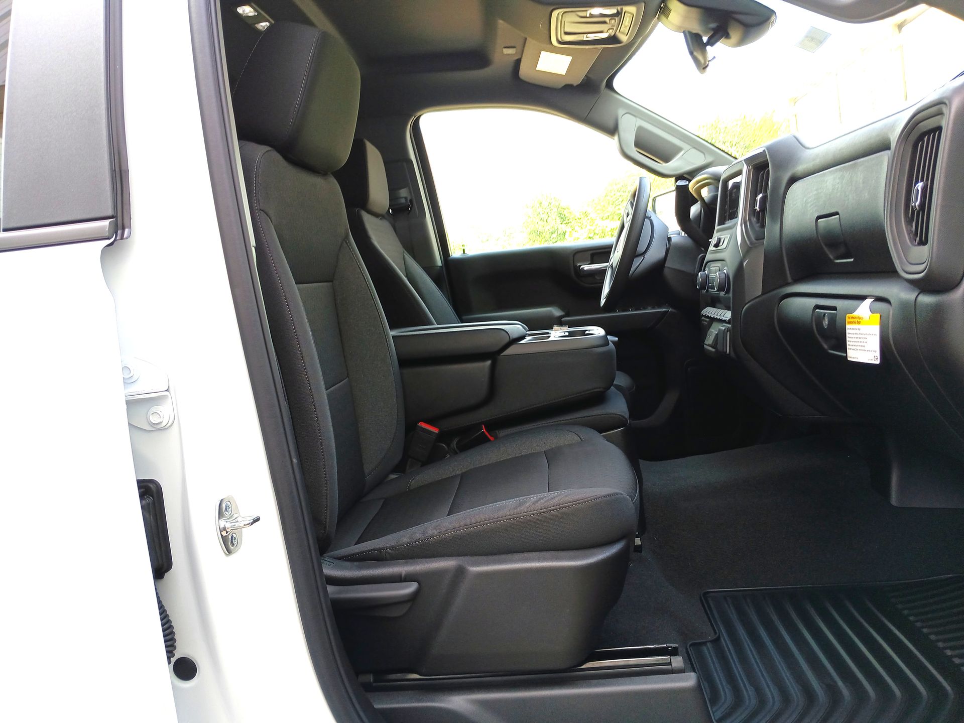 2025 Chevrolet Silverado 1500 Custom photo 24