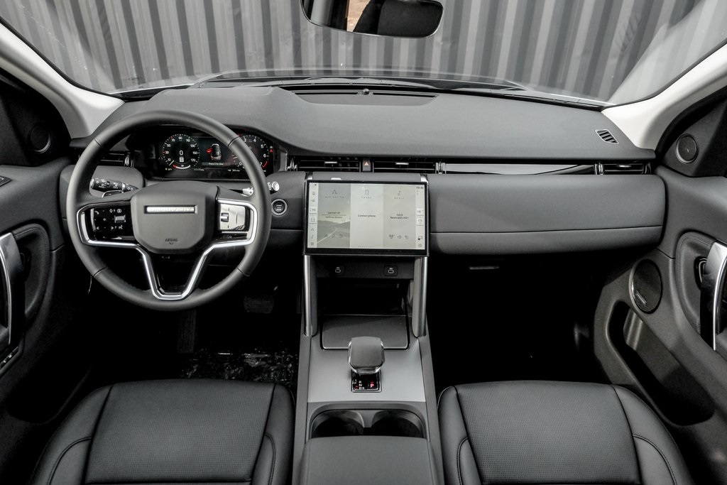 2025 Land Rover Discovery Sport S photo 18