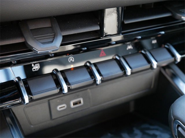 2025 Gmc Canyon Elevation photo 11