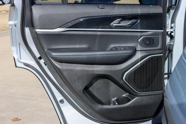 2024 Jeep Cherokee Trailhawk 4xe photo 13