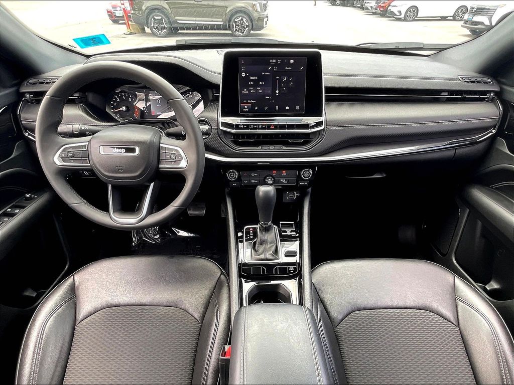 2022 Jeep Compass Altitude photo 16