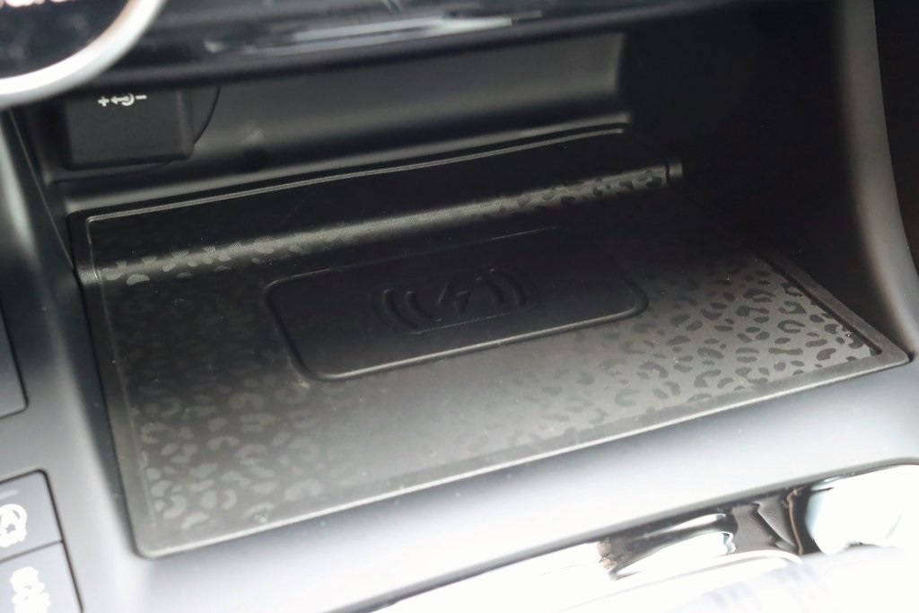 2024 JAGUAR E-PACE - Image 27