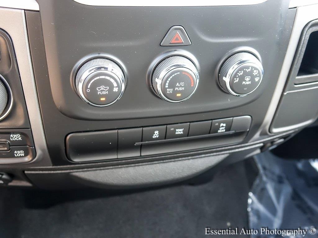 2024 RAM 1500 - Image 15