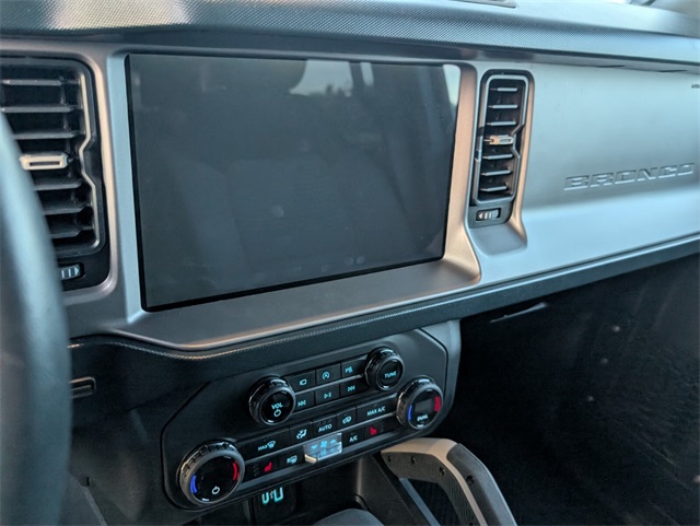 2023 Ford Bronco Outer Banks photo 17