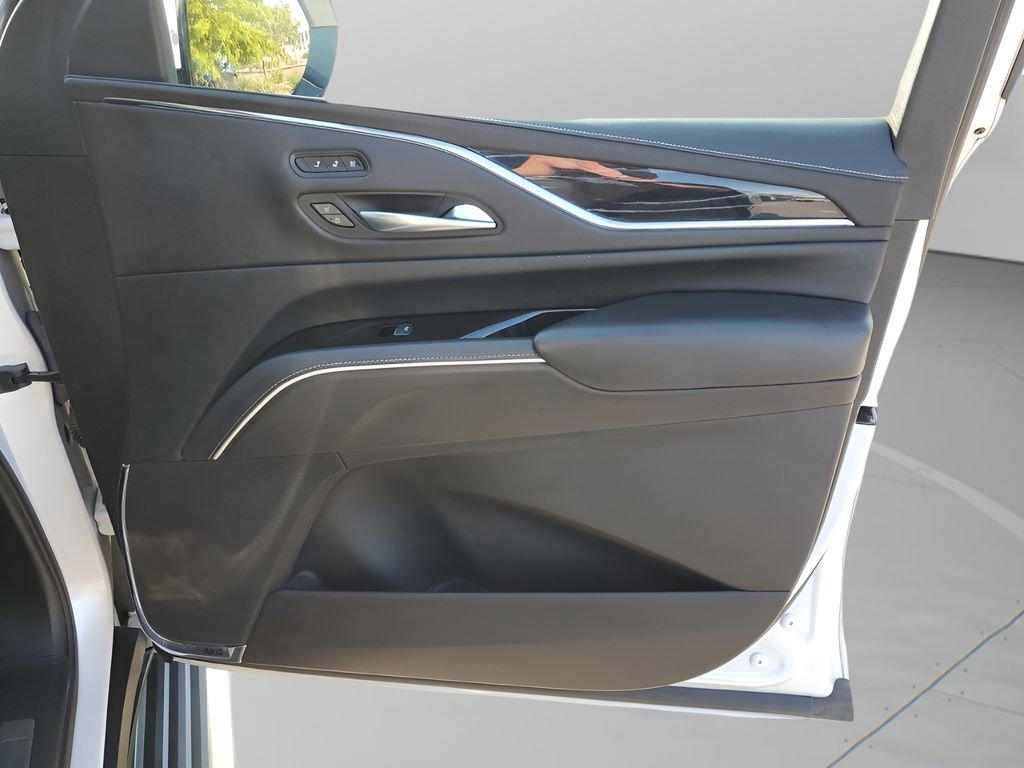 2023 Cadillac Escalade ESV V-Series photo 13