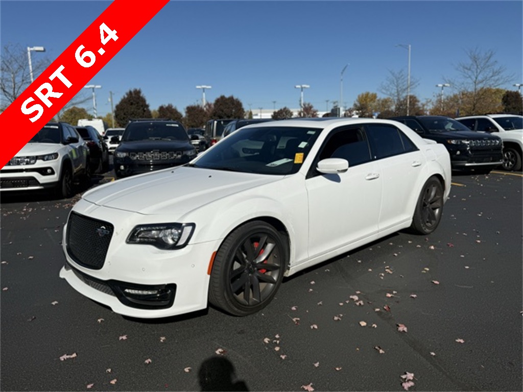 2023 Chrysler 300 C's photo