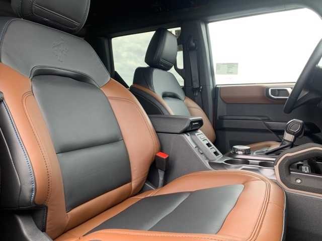 2024 Ford Bronco Outer Banks photo 24
