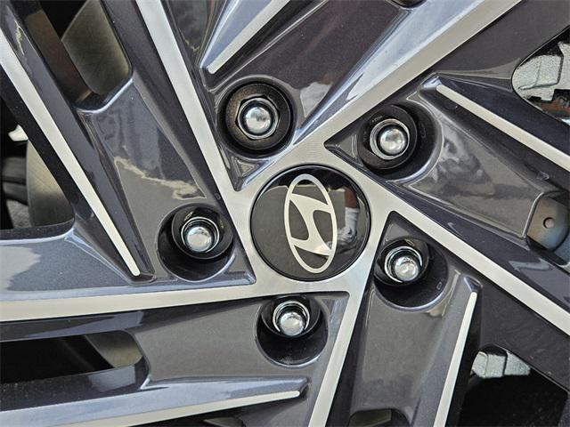 2025 Hyundai Tucson Hybrid Limited photo 19