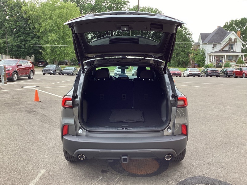 2025 Ford Escape Hybrid ST-Line Select photo 10