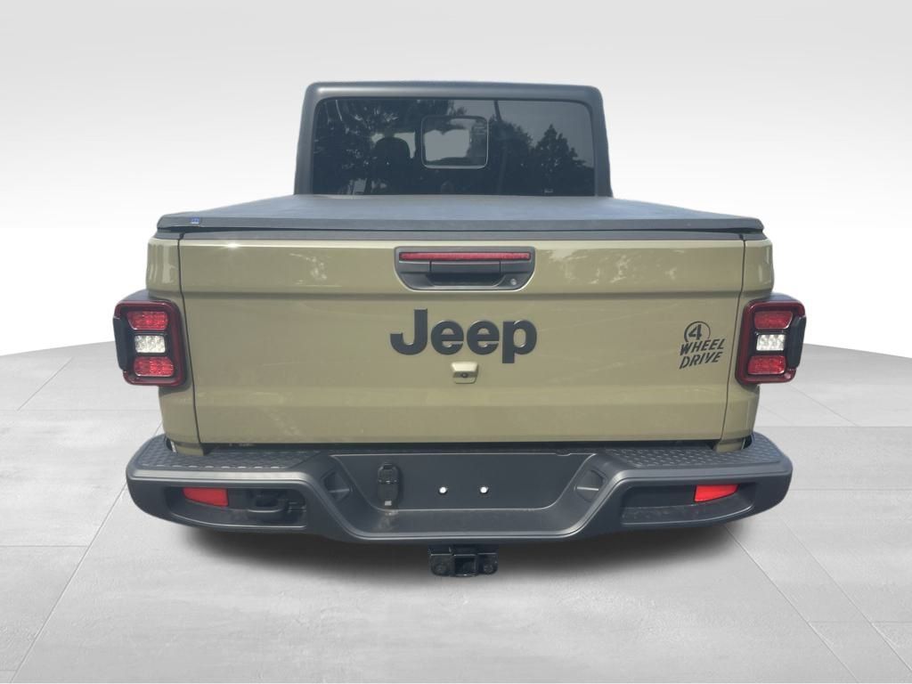 2025 Jeep Gladiator Willys photo 13