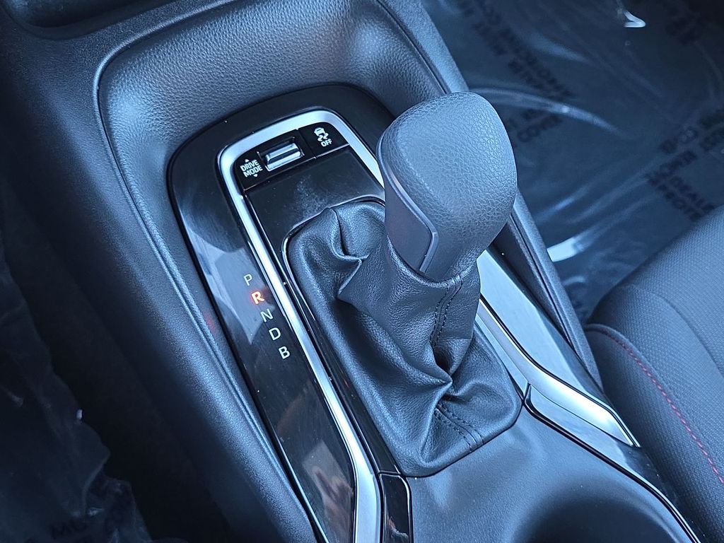 2025 Toyota Corolla SE photo 16