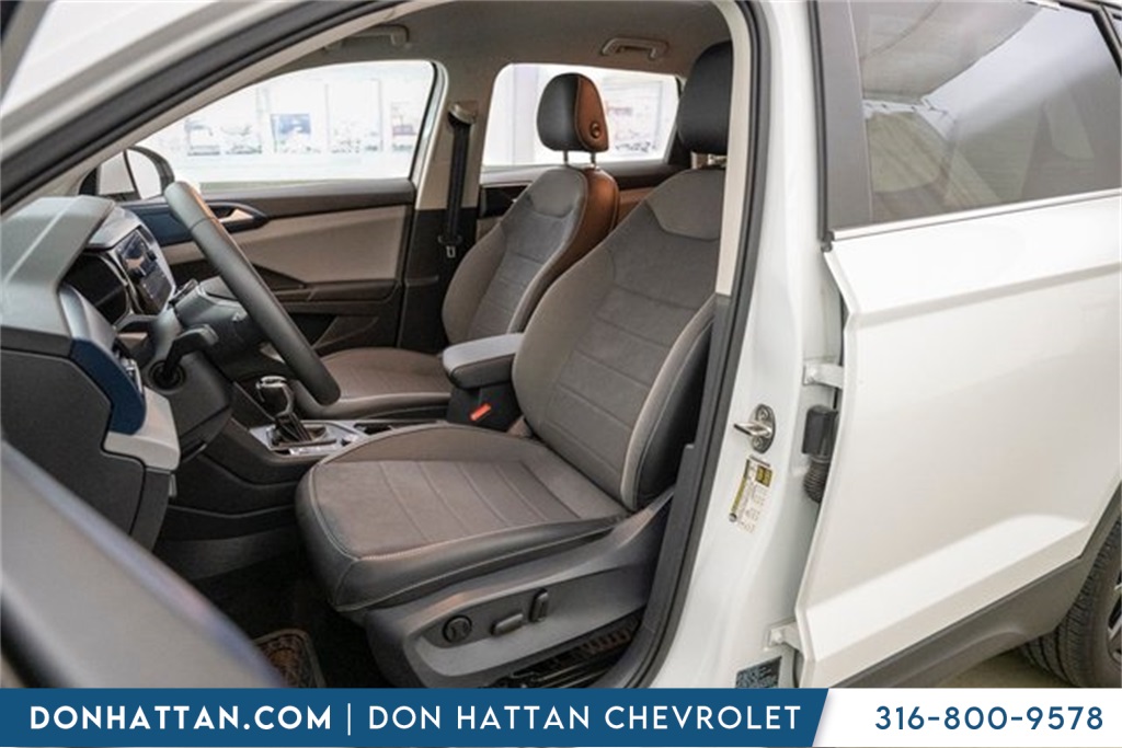 2022 Volkswagen Taos SE photo 4